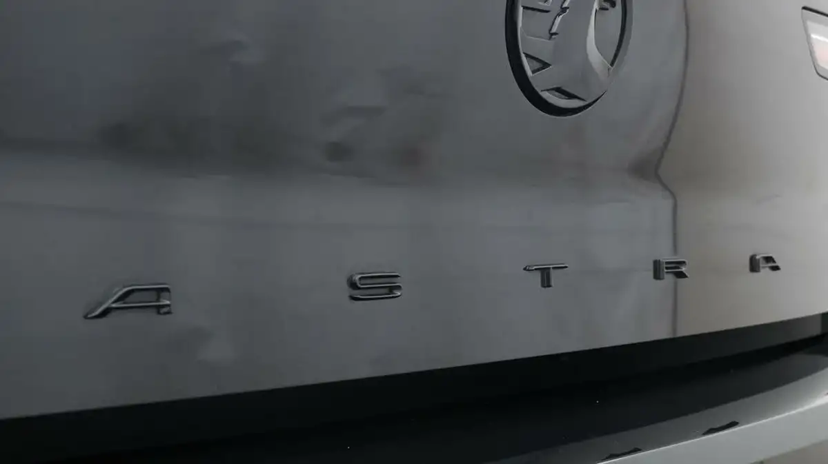 2023-vauxhall-astra-12-turbo-gs-hatchback-big-21