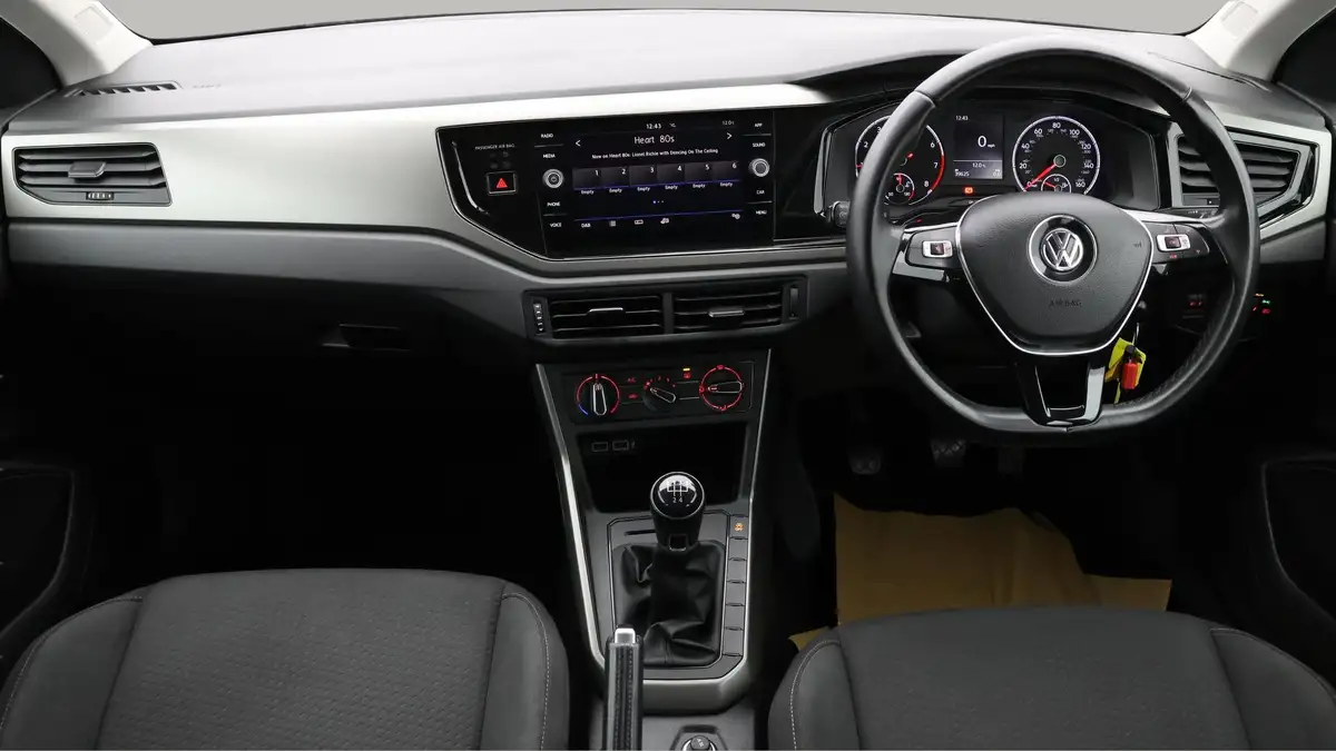 2019-volkswagen-polo-10-tsi-se-ss-big-12