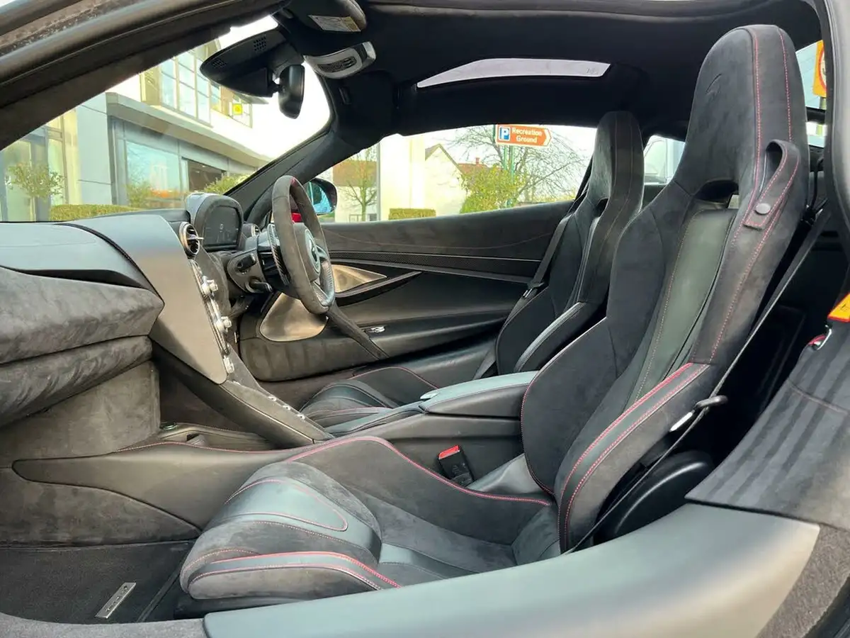 2019-mclaren-720s-40-luxury-big-7