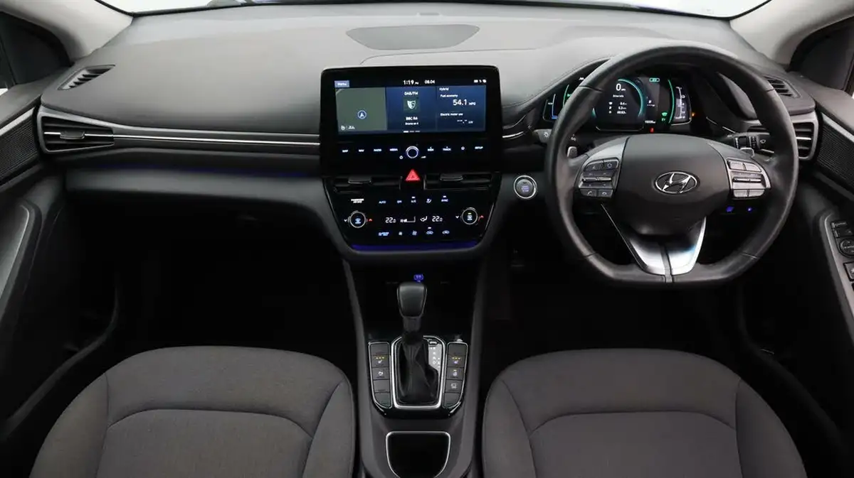 2020-hyundai-ioniq-16-gdi-premium-hybrid-big-12