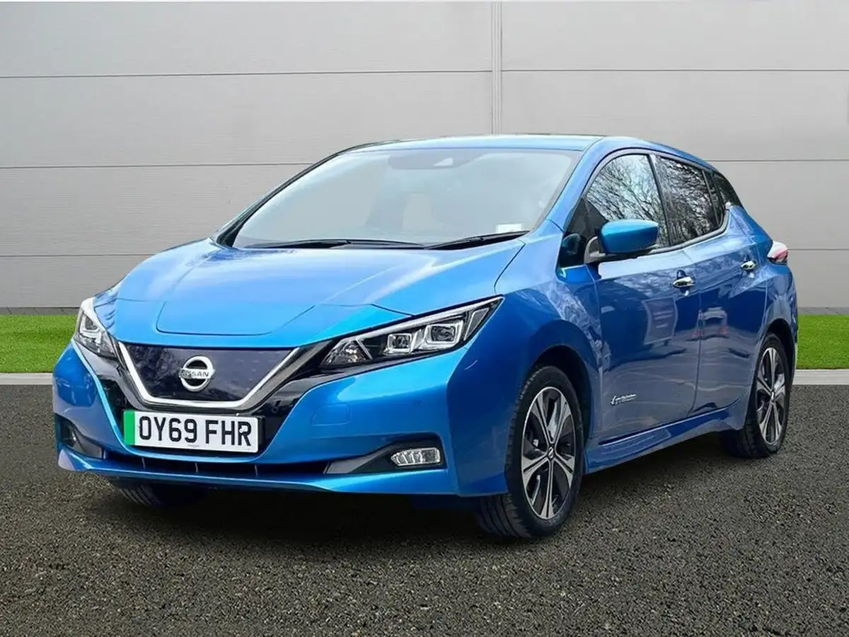 2019-nissan-leaf-e-tekna-big-2