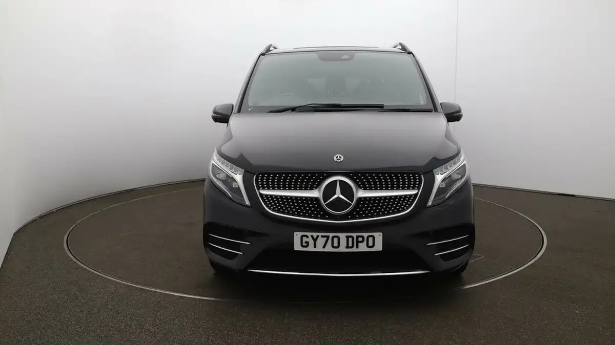 2020-mercedes-benz-v-class-20d-v300d-amg-line-extra-long-big-2