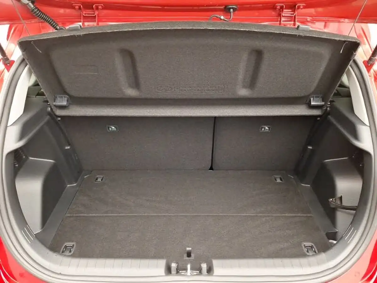 2025-hyundai-i20-10-t-gdi-premium-big-7