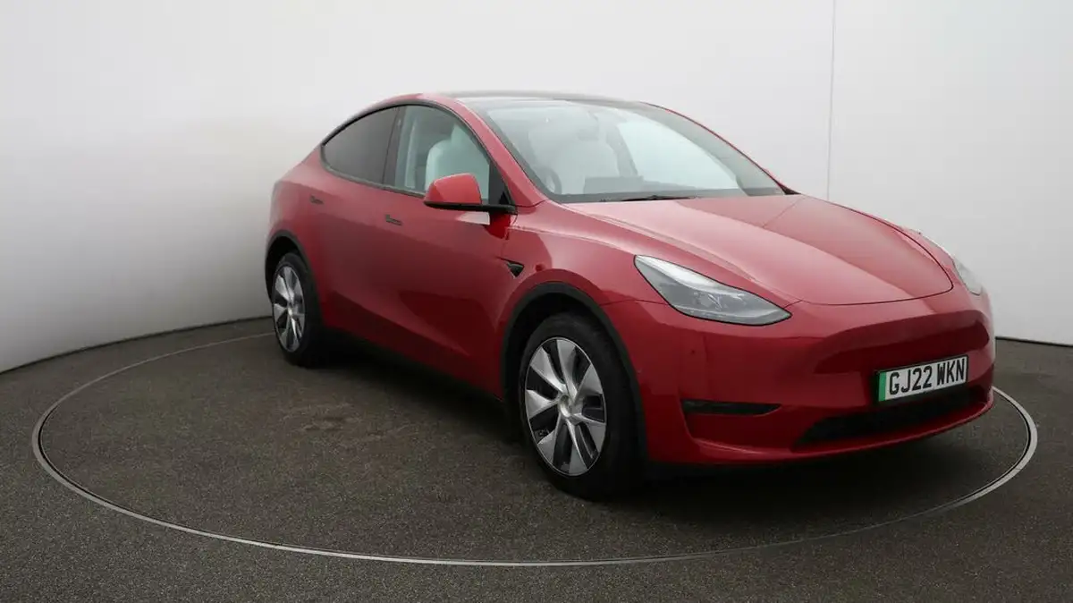 2022-tesla-model-y-e-long-range-big-34