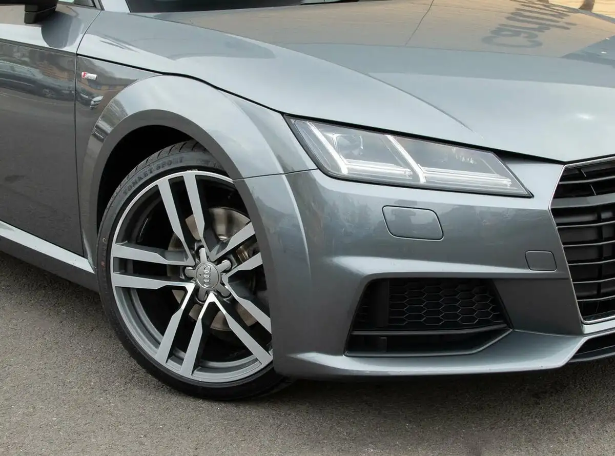2018-audi-tt-coupe-18-tfsi-s-line-big-1