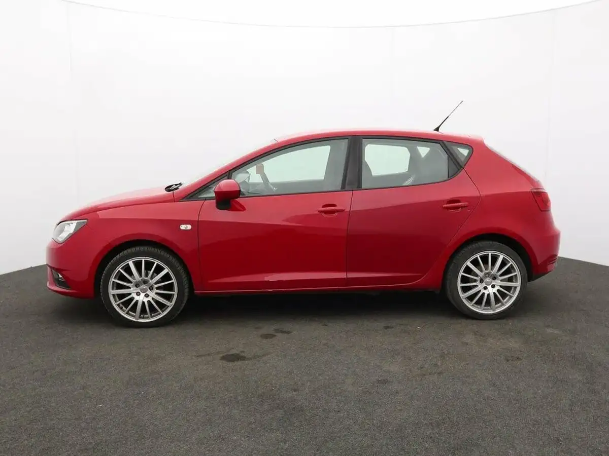 2015-seat-ibiza-14-toca-hatchback-5d-big-2
