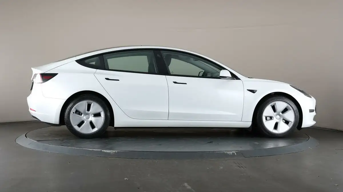 2021-tesla-model-3-e-long-range-4x4-big-54