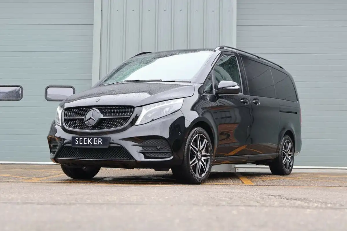 2023-mercedes-benz-v-class-20d-v220d-amg-line-long-big-2