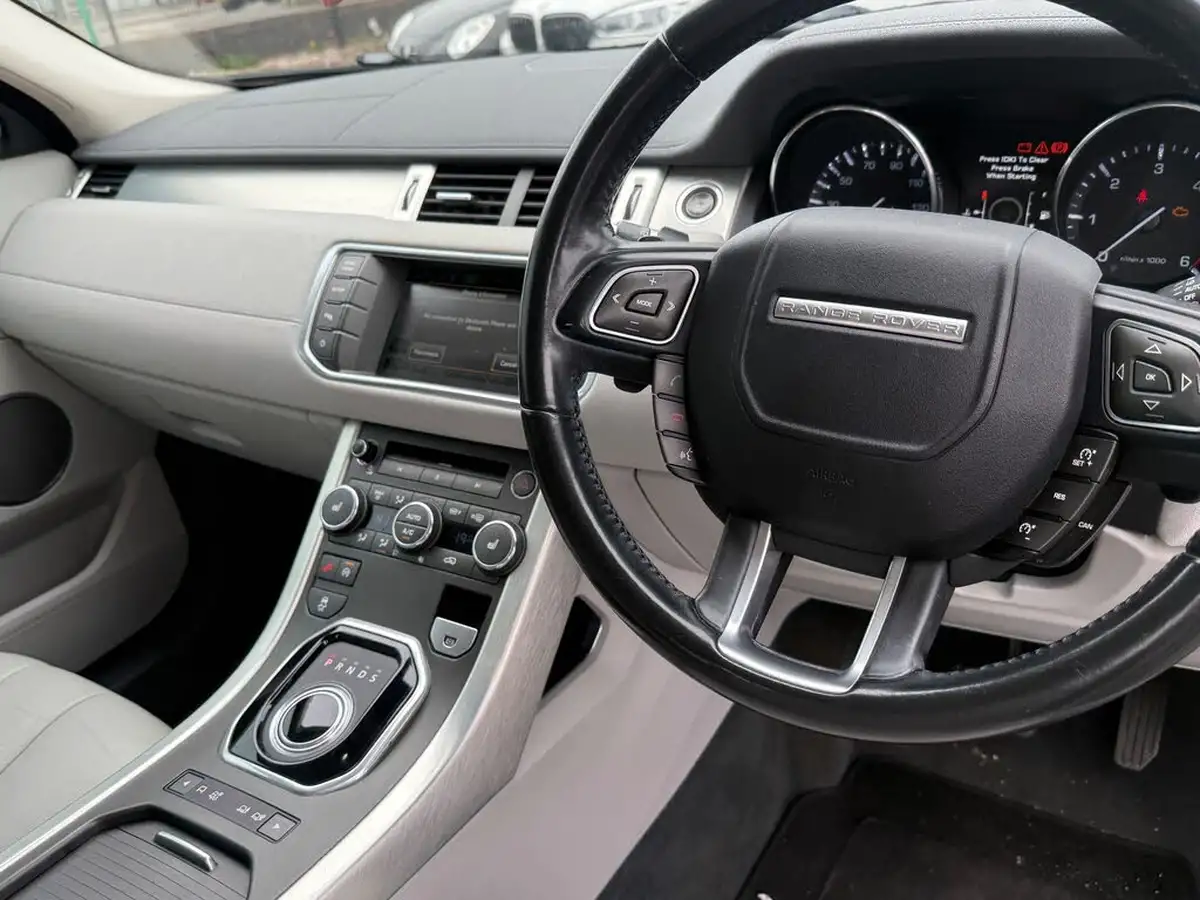 2015-land-rover-range-rover-evoque-22sd4-pure-tech-hatchback-5d-auto-big-23