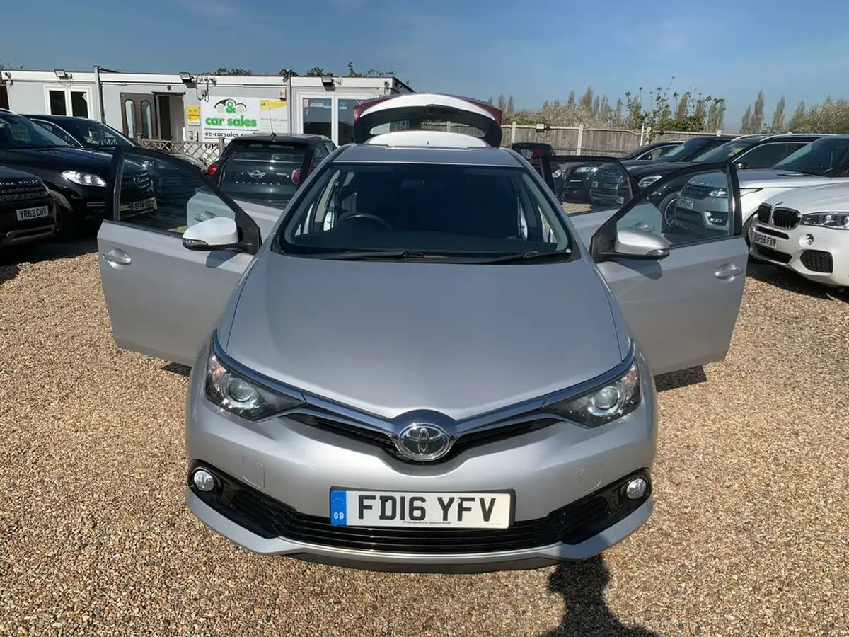 2016-toyota-auris-12-business-edition-hatchback-big-46