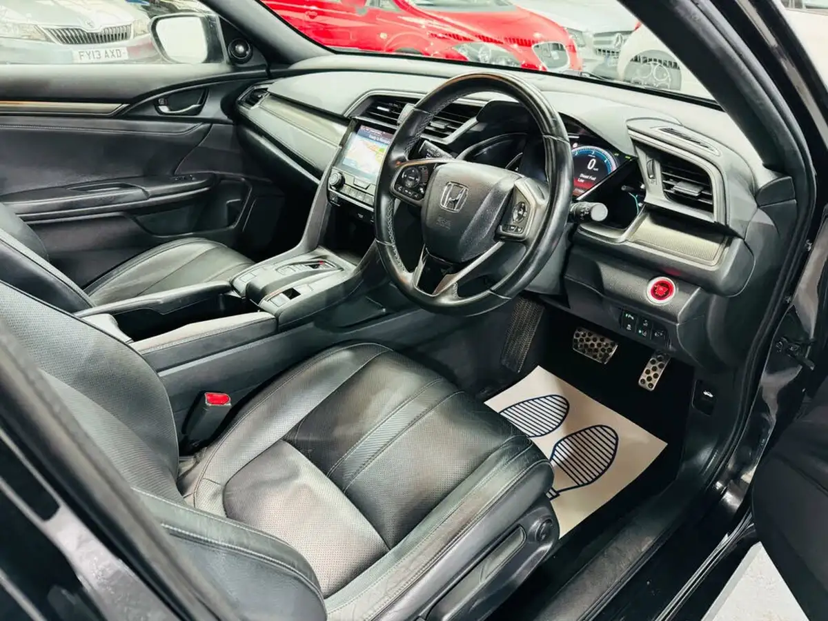 2019-honda-civic-16-i-dtec-ex-tech-packss-hatchback-5d-auto-big-8