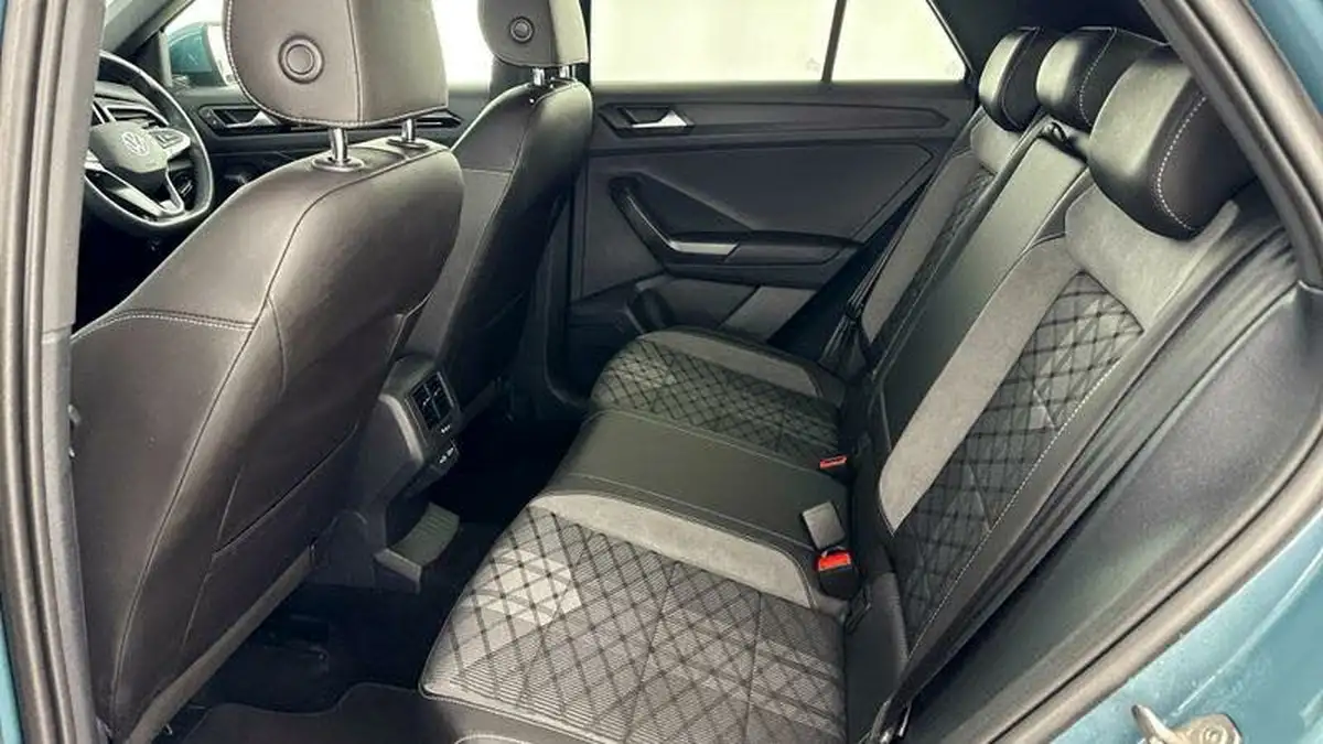 2024-volkswagen-t-roc-15-tsi-r-line-hatchback-5d-dsg-big-36