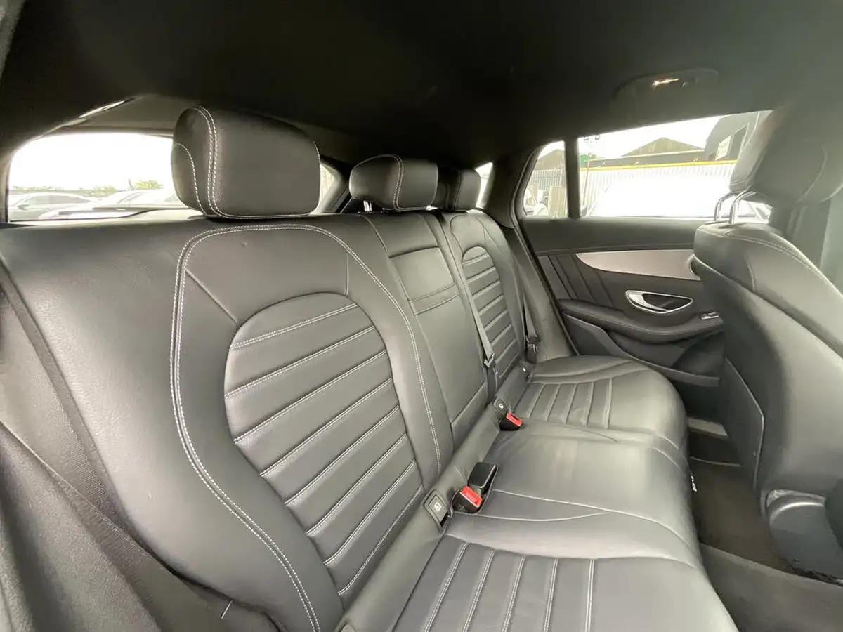 2020-mercedes-benz-eqc-e-eqc-400-amg-line-big-8
