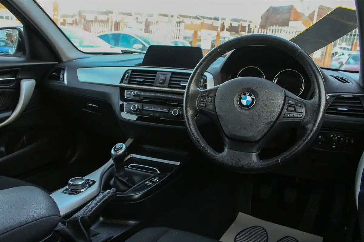 2019-bmw-1-series-15td-116d-se-business-ss-5d-big-14