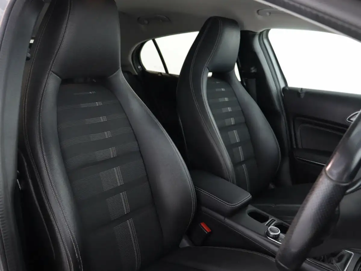 2019-mercedes-benz-gla-class-16-gla-180-urban-edition-big-39