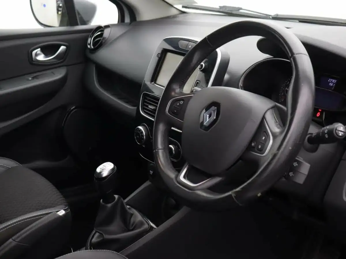 2019-renault-clio-09-tce-gt-line-big-11