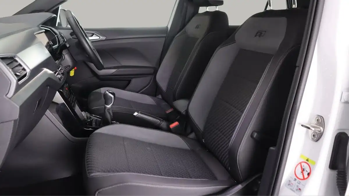 2023-volkswagen-t-cross-10-tsi-r-line-big-14