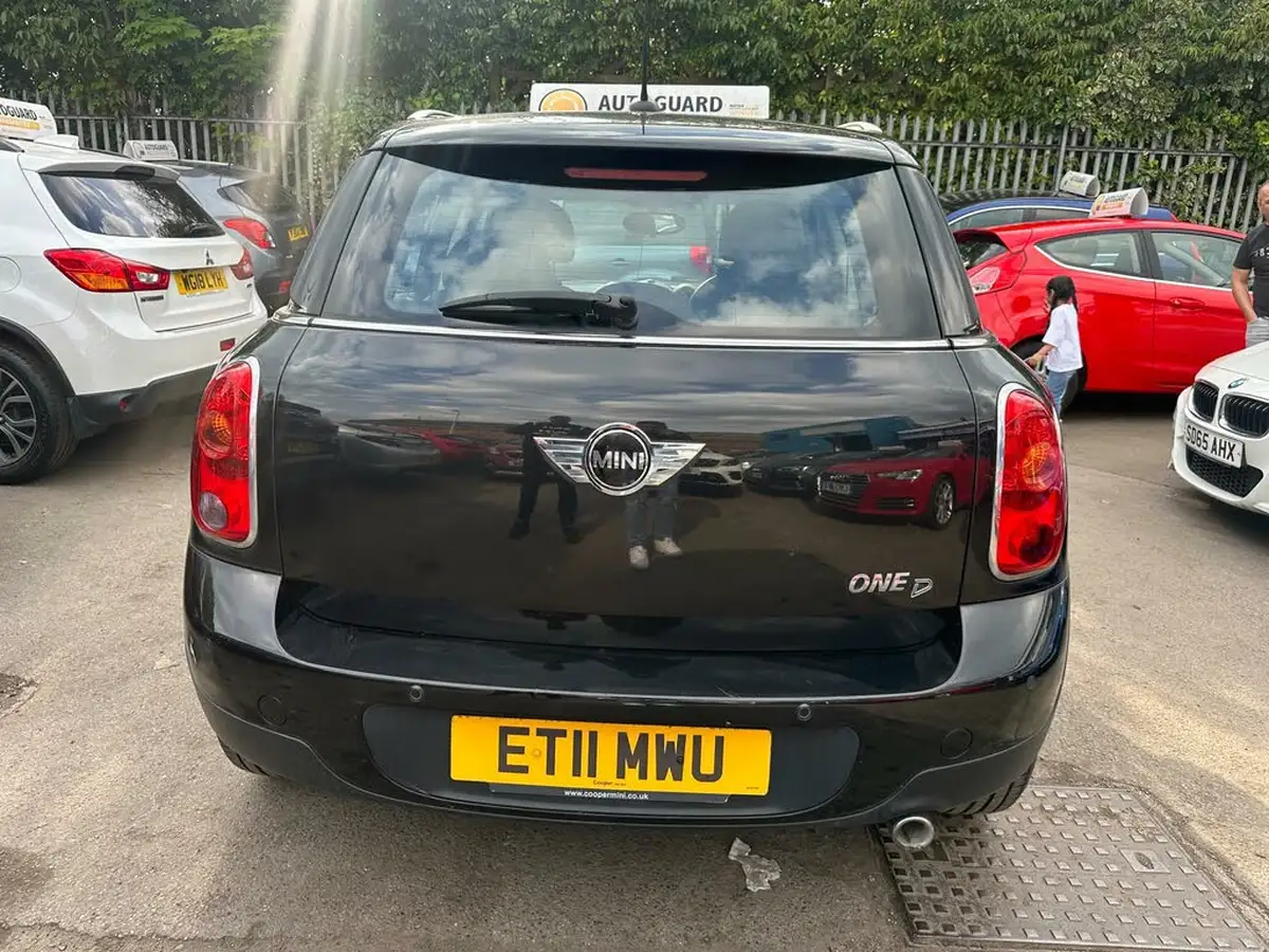 2011-mini-countryman-16td-one-d-90bhp-salt-1598cc-big-5