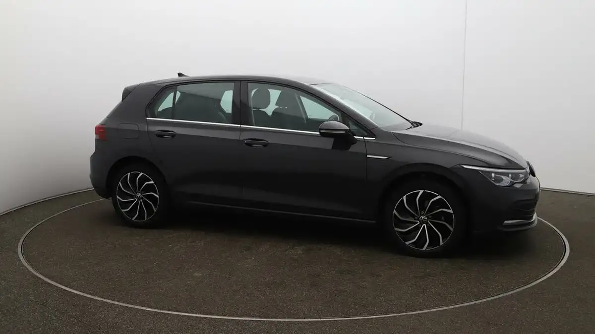2022-volkswagen-golf-15-tsi-style-150ps-hatchback-big-38
