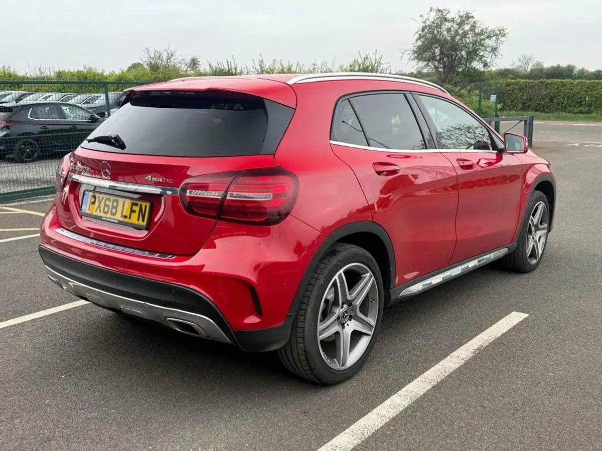 2018-mercedes-benz-gla-class-21d-gla-220d-amg-line-177ps-premiumss-big-6