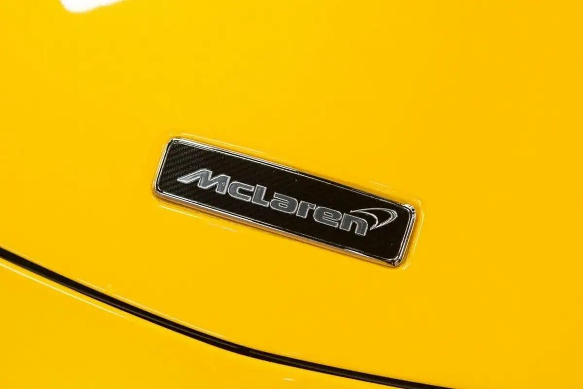 2017-mclaren-570s-38-coupe-big-11