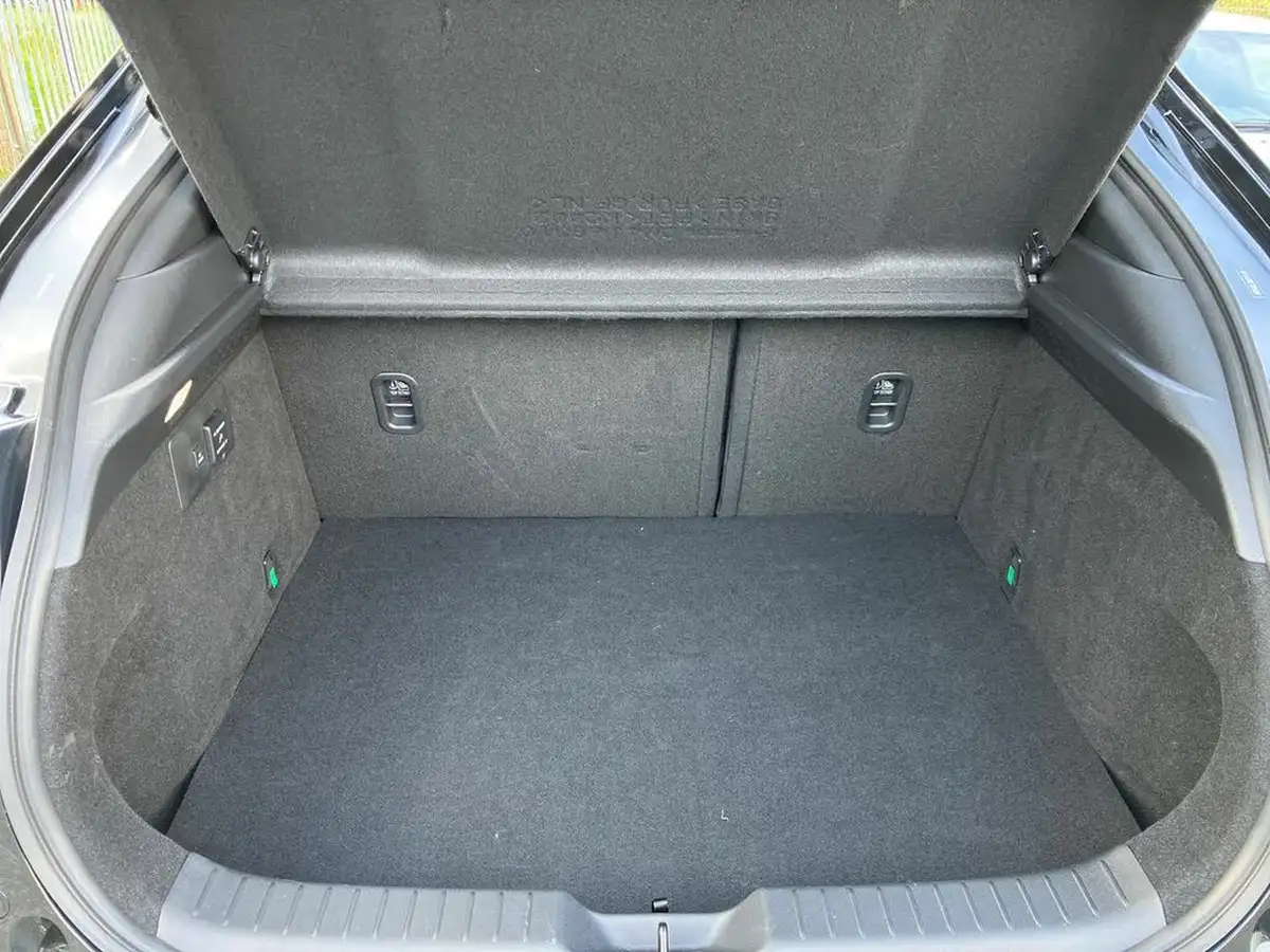 2023-mazda-mx-30-e-makoto-170ps-dark-grey-cloth-w-black-leatherette-830cc-big-19