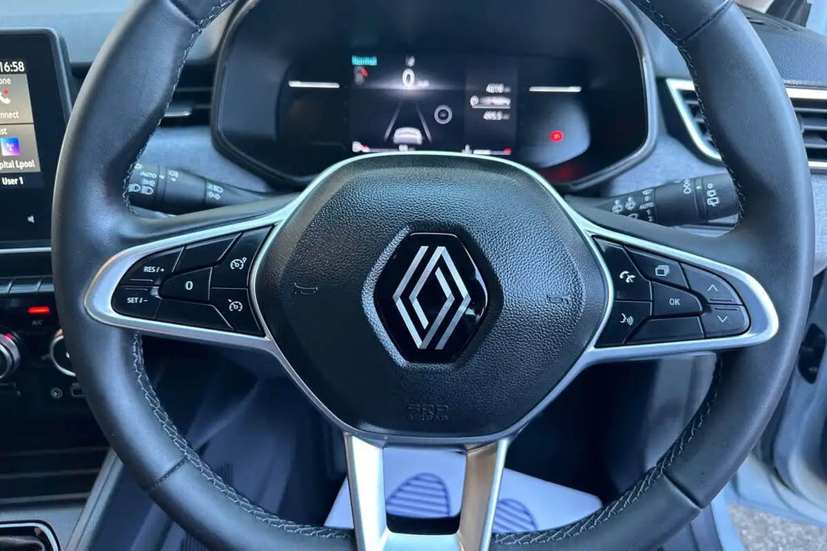 2024-renault-clio-10-tce-evolution-big-29