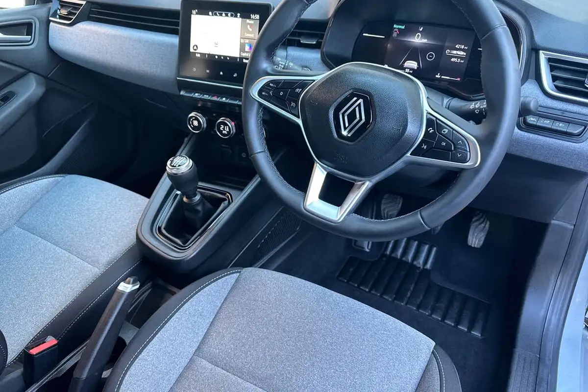 2024-renault-clio-10-tce-evolution-big-25