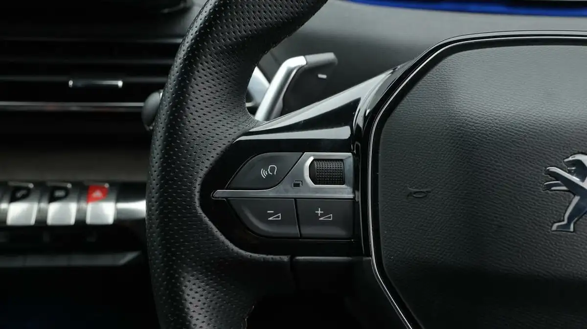 2021-peugeot-3008-suv-16-puretech-gt-premium-180bhp-ss-eat8-big-26