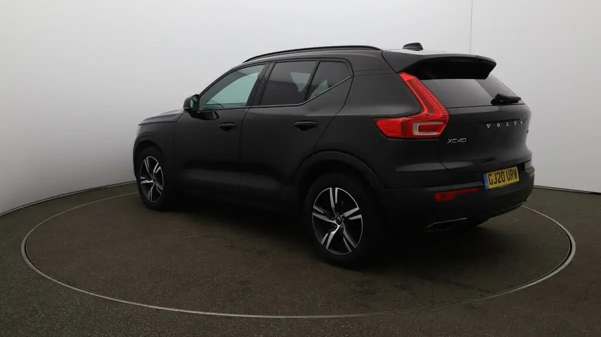 2020-volvo-xc40-15-t3-r-design-big-60