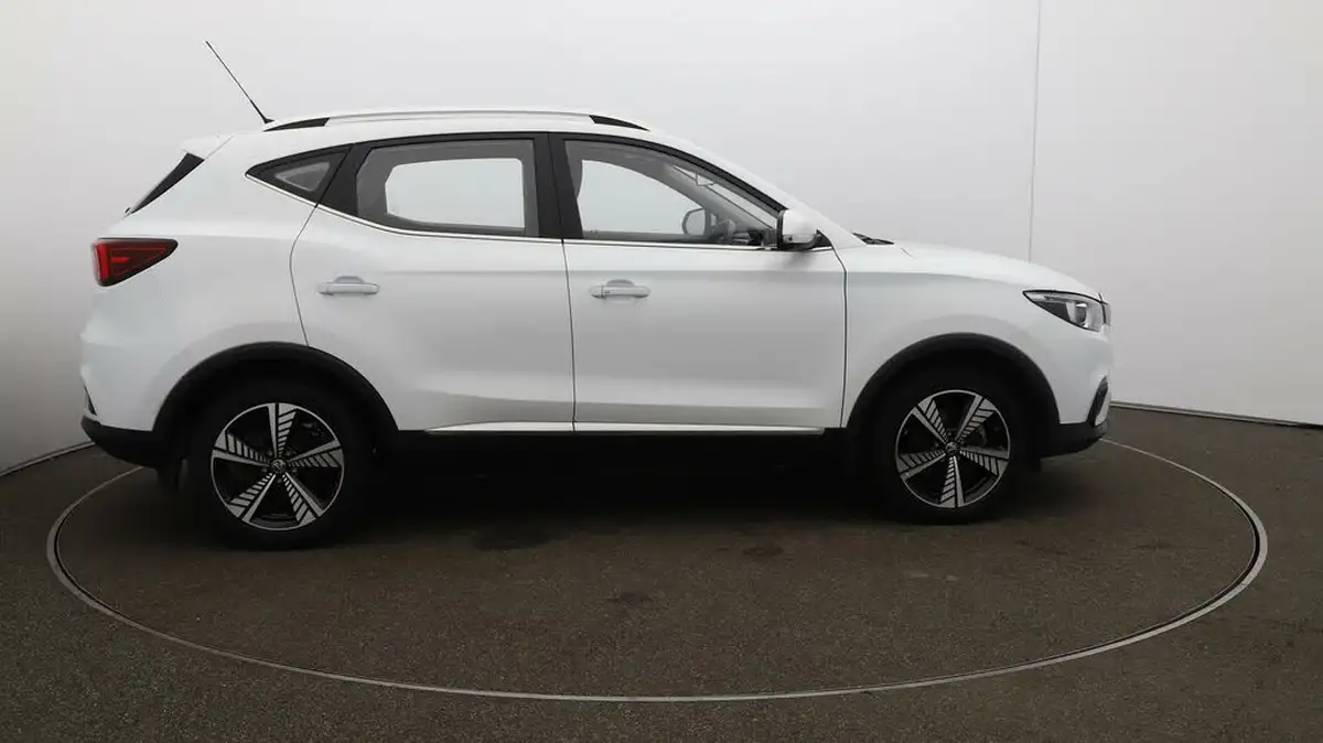 2021-mg-zs-suv-e-exclusive-ev-big-8