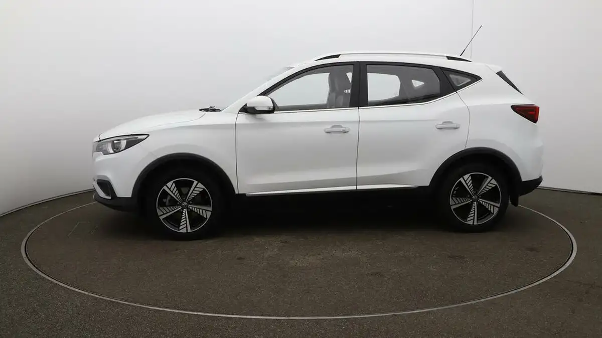 2021-mg-zs-suv-e-exclusive-ev-big-50