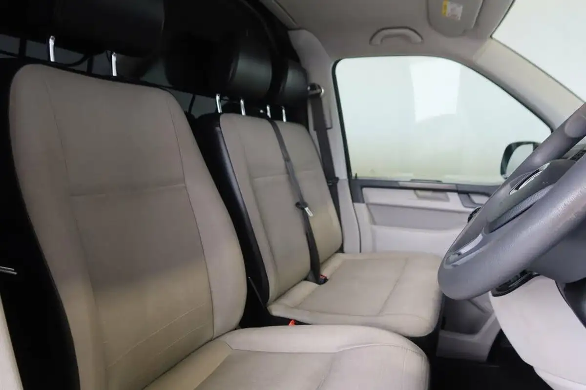 2019-volkswagen-transporter-20tdi-t32-startline-bmt-swb-150pseu6-panel-van-big-9