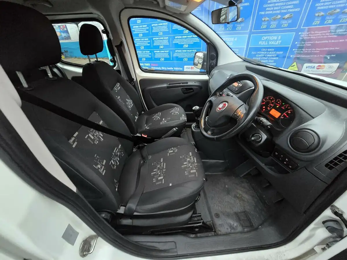 2011-fiat-qubo-big-22