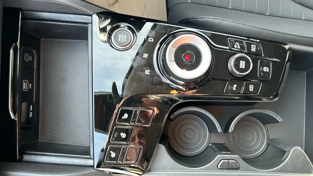 2025-kia-sportage-16-t-gdi-3-157bhp-48v-dct-big-14