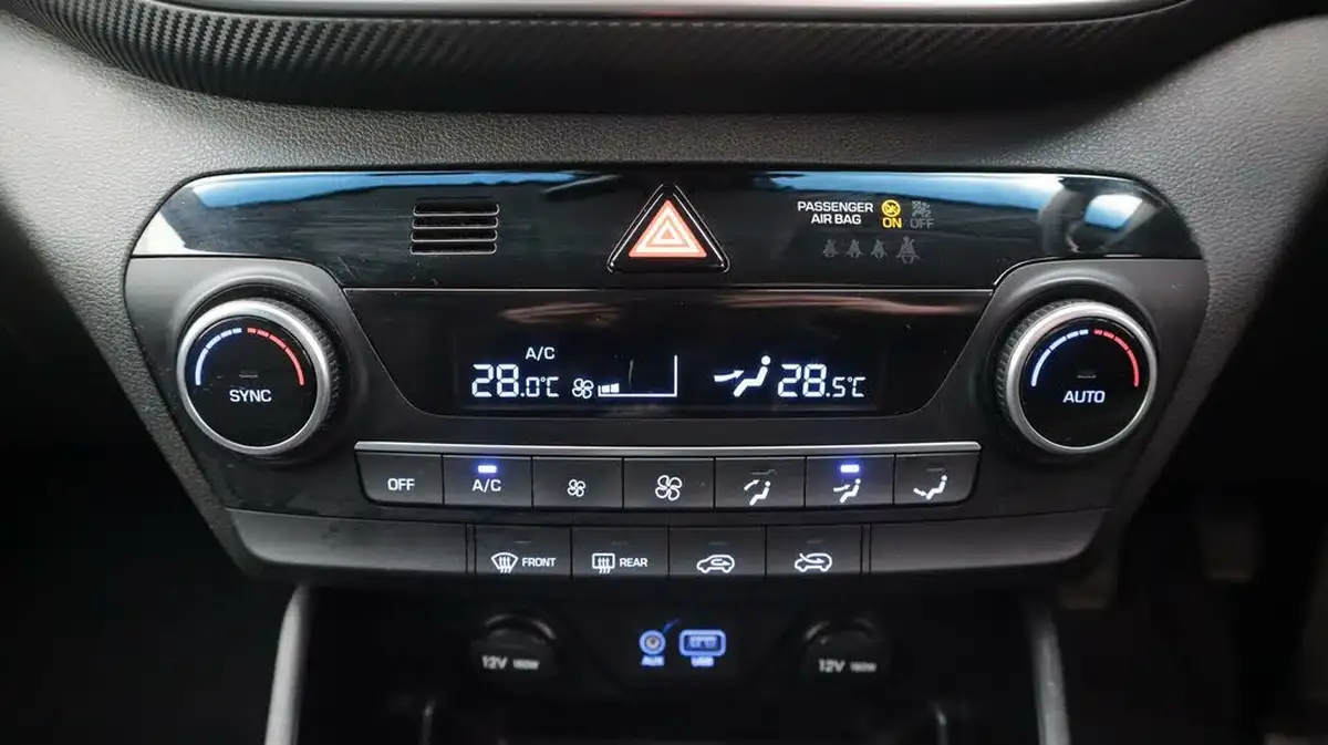 2019-hyundai-tucson-16-gdi-se-nav-big-12