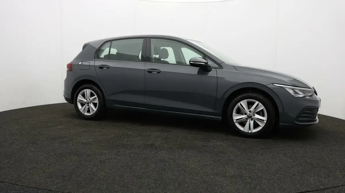 2022-volkswagen-golf-15-tsi-life-130ps-hatchback-big-45