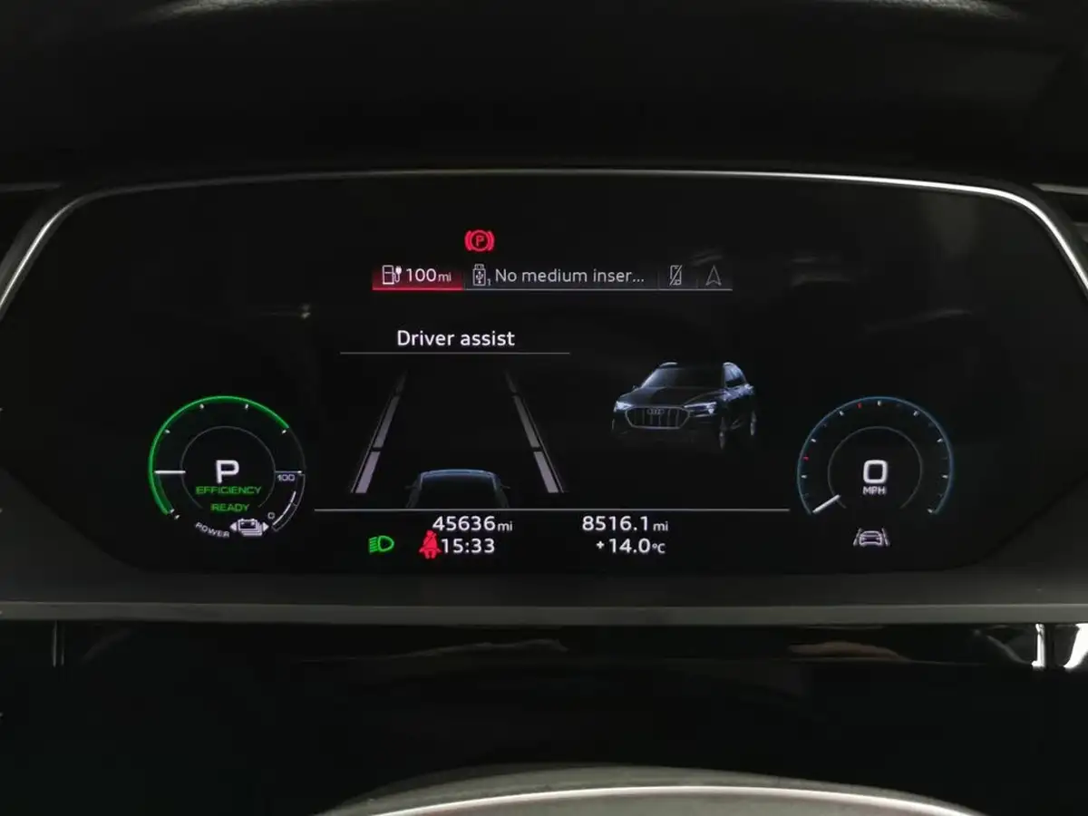 2021-audi-e-tron-50e-technik-station-wagon-big-22