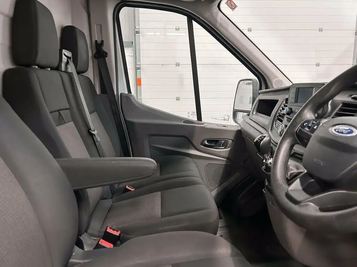 2022-ford-transit-big-13