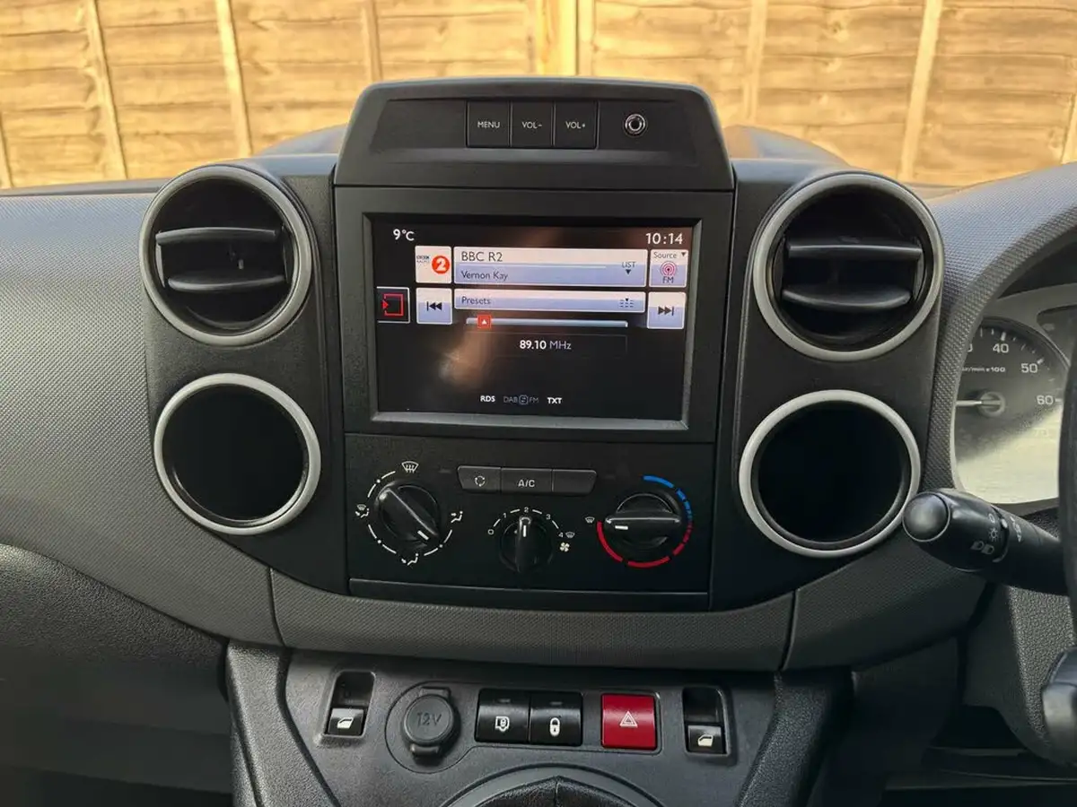 2018-citroen-berlingo-16td-l1625-enterprise-special-edition-panel-big-11