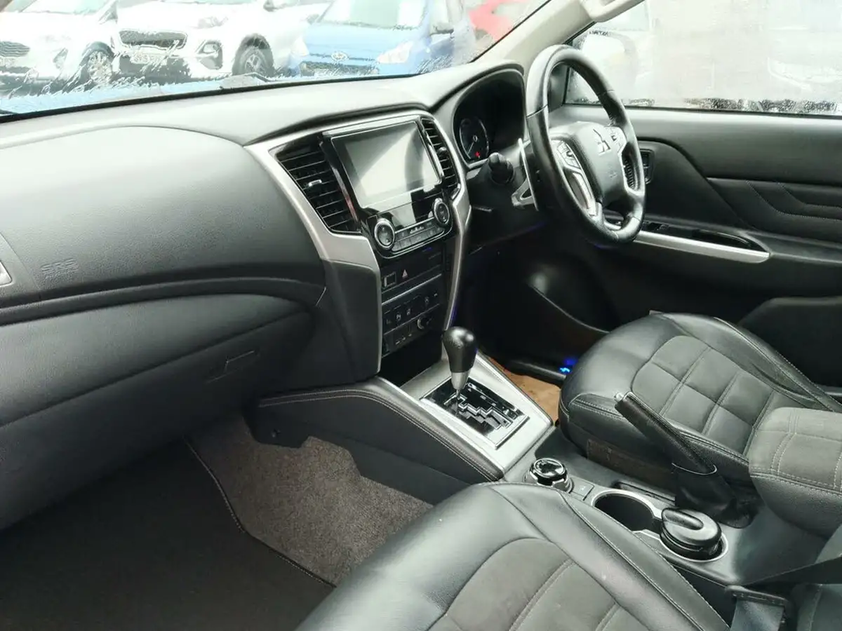 2019-mitsubishi-l200-22di-d-barbarian-x-big-19