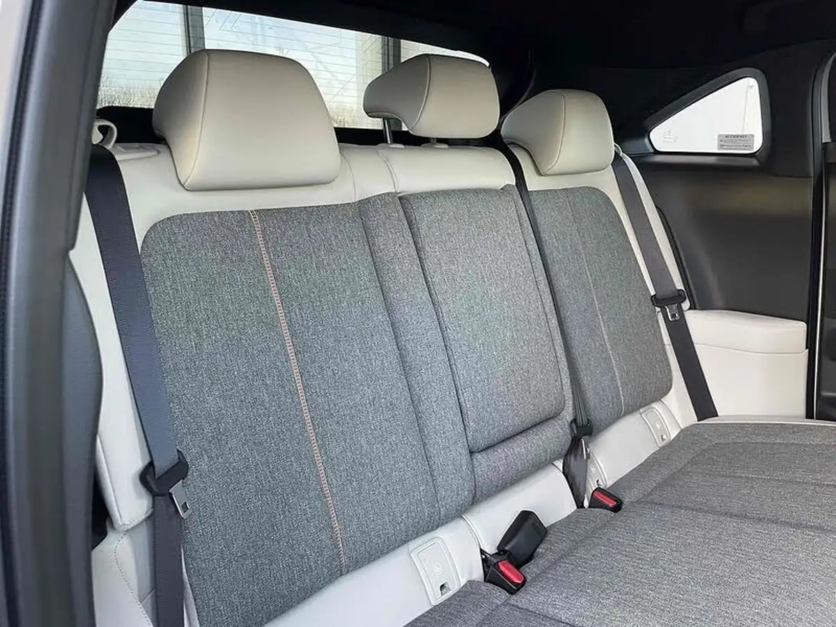 2021-mazda-mx-30-e-sport-lux-big-45