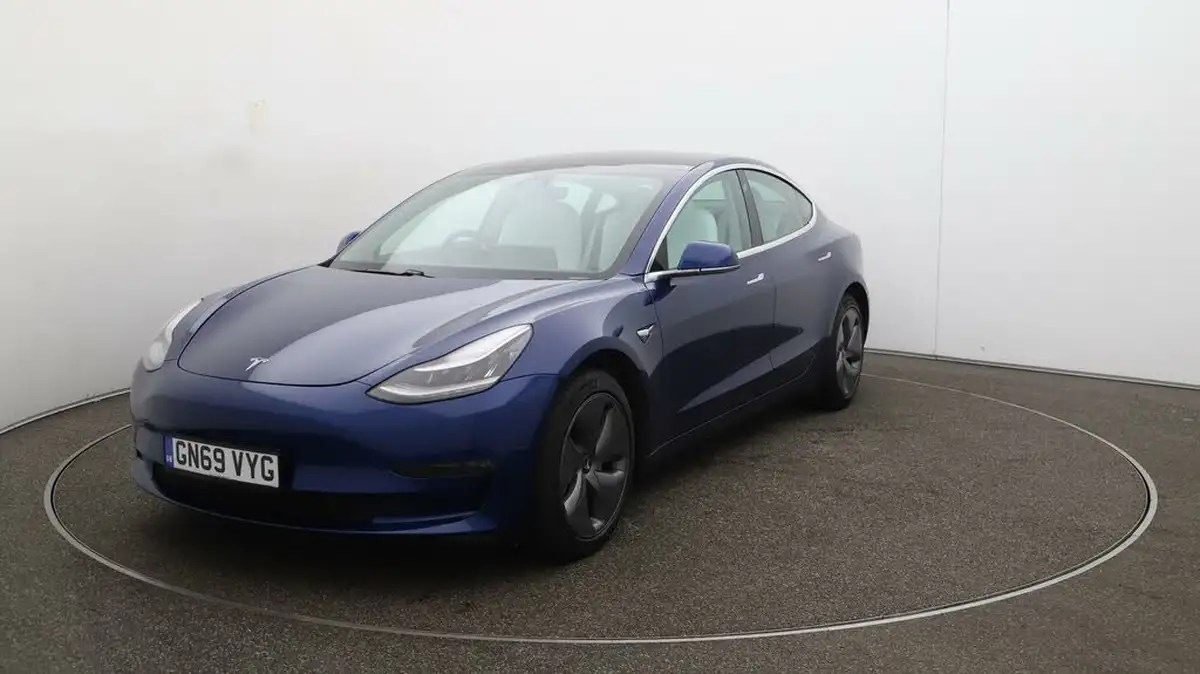 2019-tesla-model-3-e-4x4-performance-pack-big-35