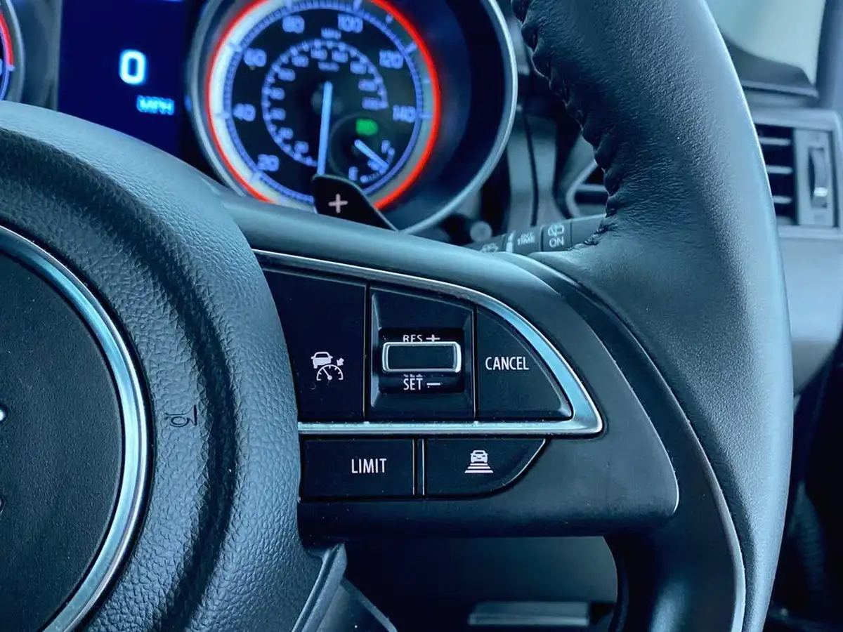 2024-suzuki-swift-12-dualjet-sz5-big-39