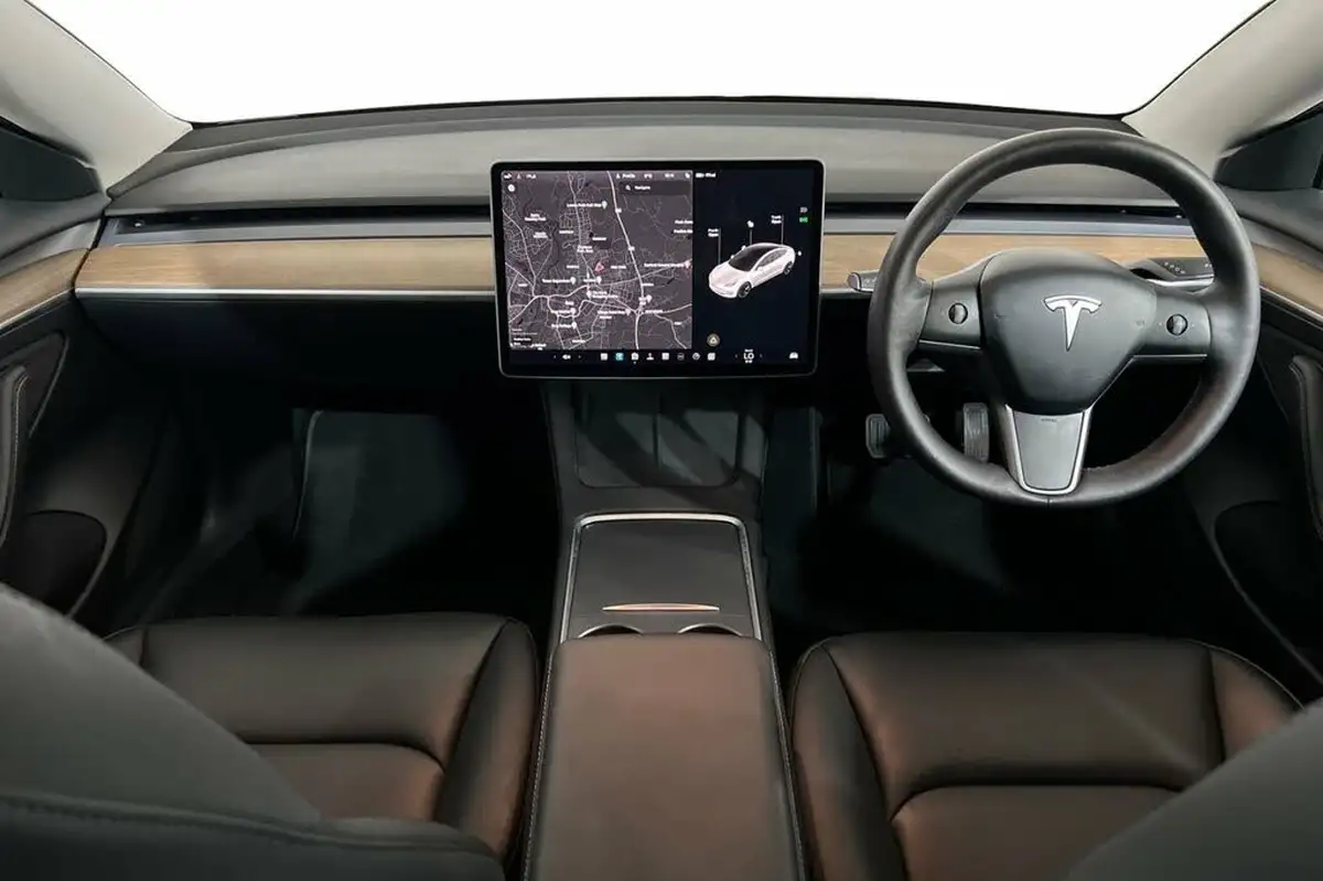 2021-tesla-model-3-e-standard-plus-big-13