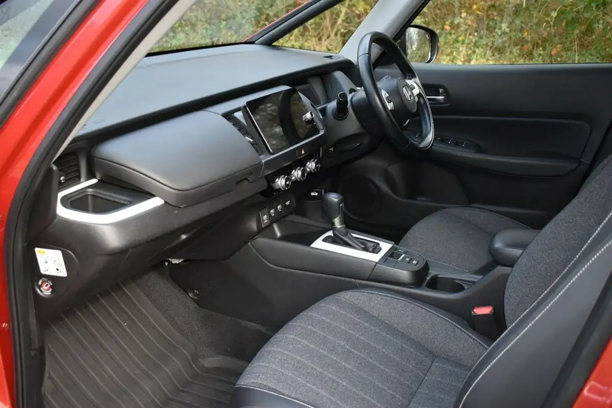 2022-honda-jazz-15-i-mmd-ex-107ps-big-11