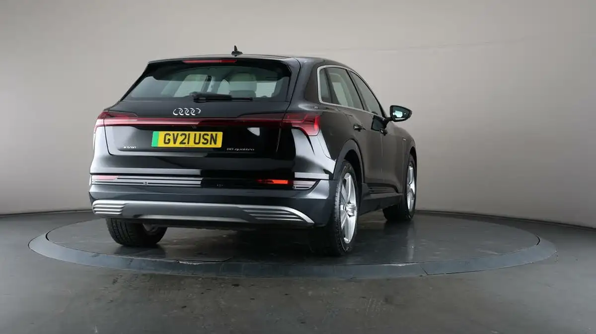 2021-audi-e-tron-50e-technik-station-wagon-big-71