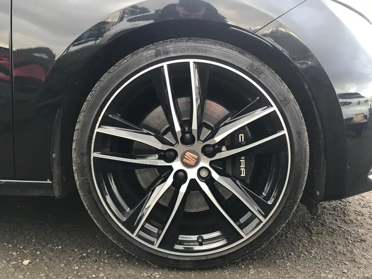 2020-seat-leon-20-tsi-cupra-300-4drive-ss-estate-big-11