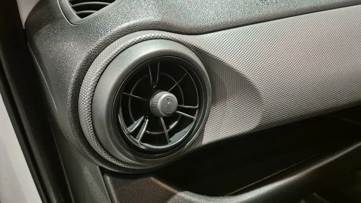 2021-hyundai-i10-12-se-connect-big-55