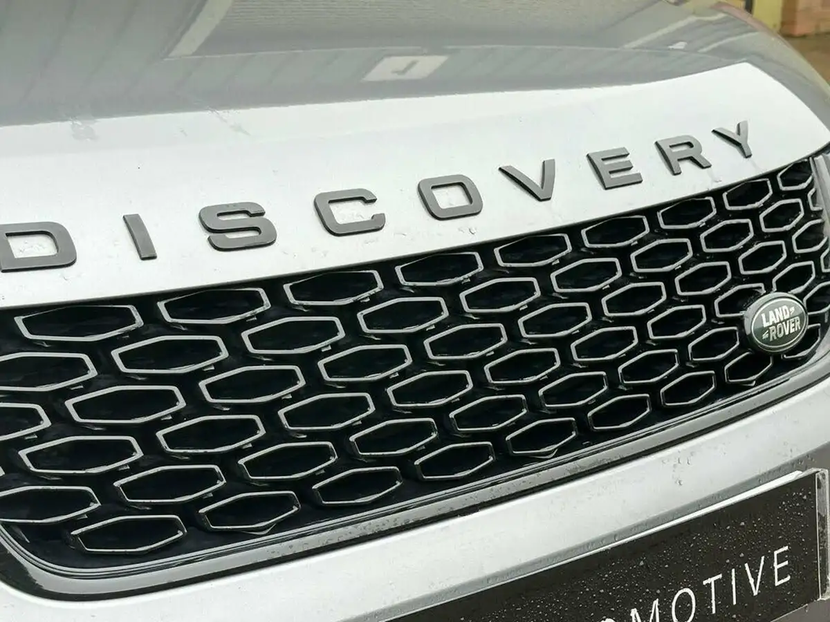 2020-land-rover-discovery-30-sd6-landmark-big-46